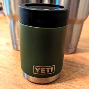 Yeti 12 oz colster can holder